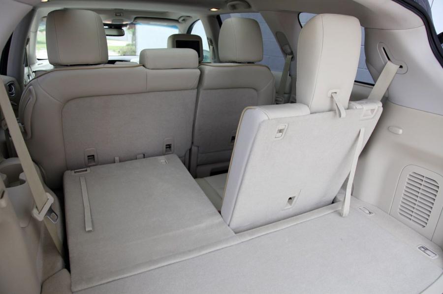  Infiniti JX35 2013 года  (фото 36 из 95)